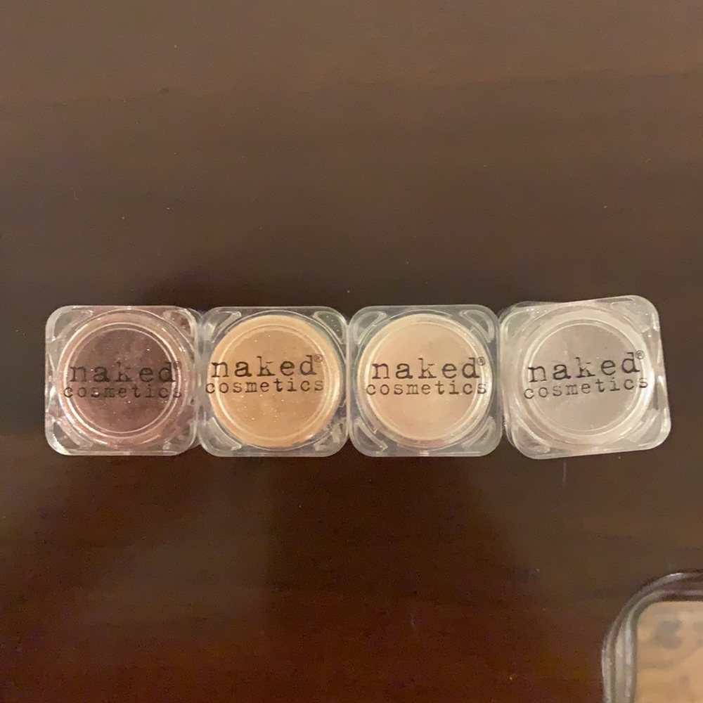 Naked cosmetics eye shadow